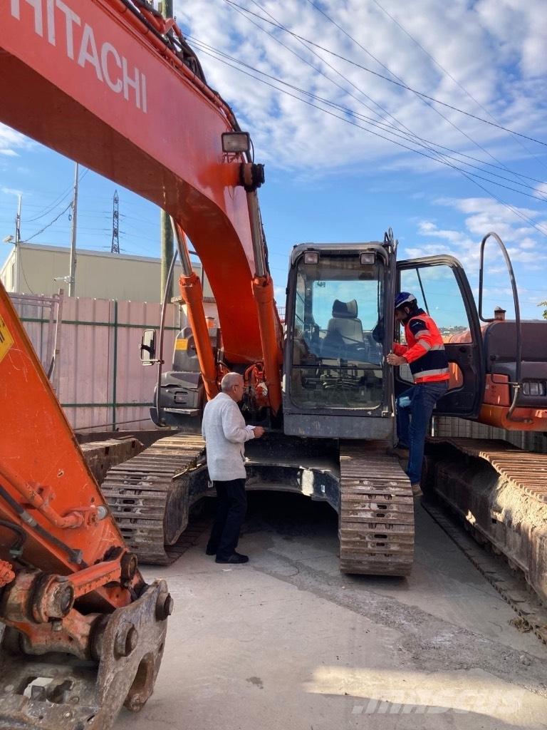 Hitachi ZX 240 Гусеничные экскаваторы