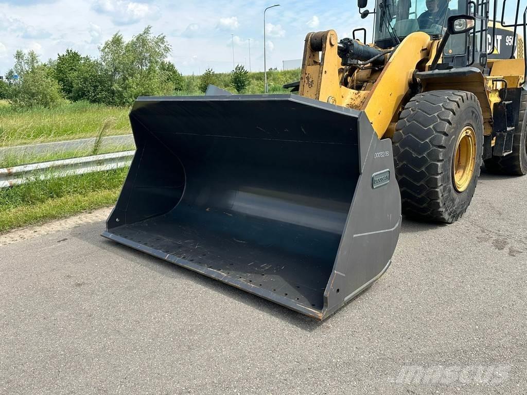 CAT 950K Фронтальные погрузчики