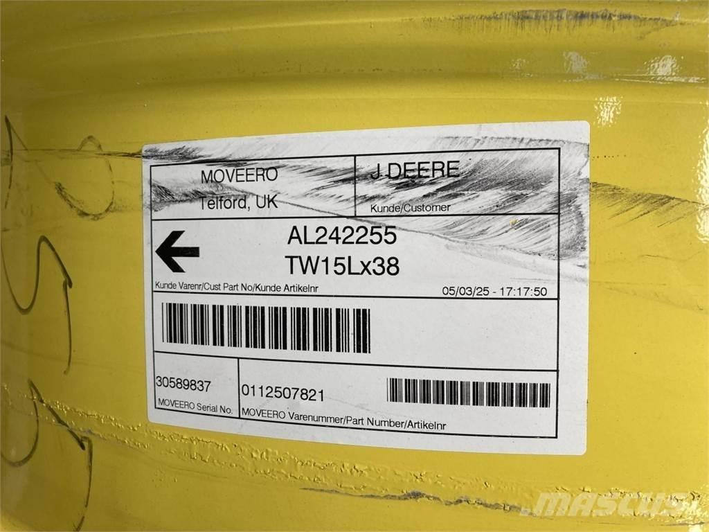 John Deere 15x38 Шины и колёса
