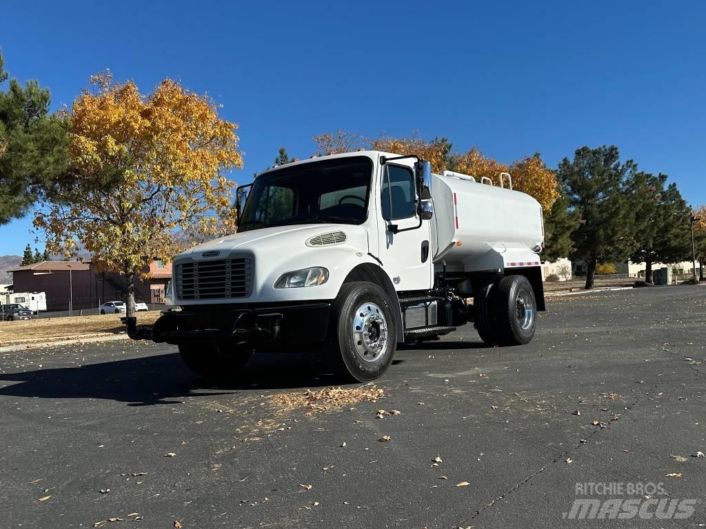 Freightliner M2 Поливочные машины