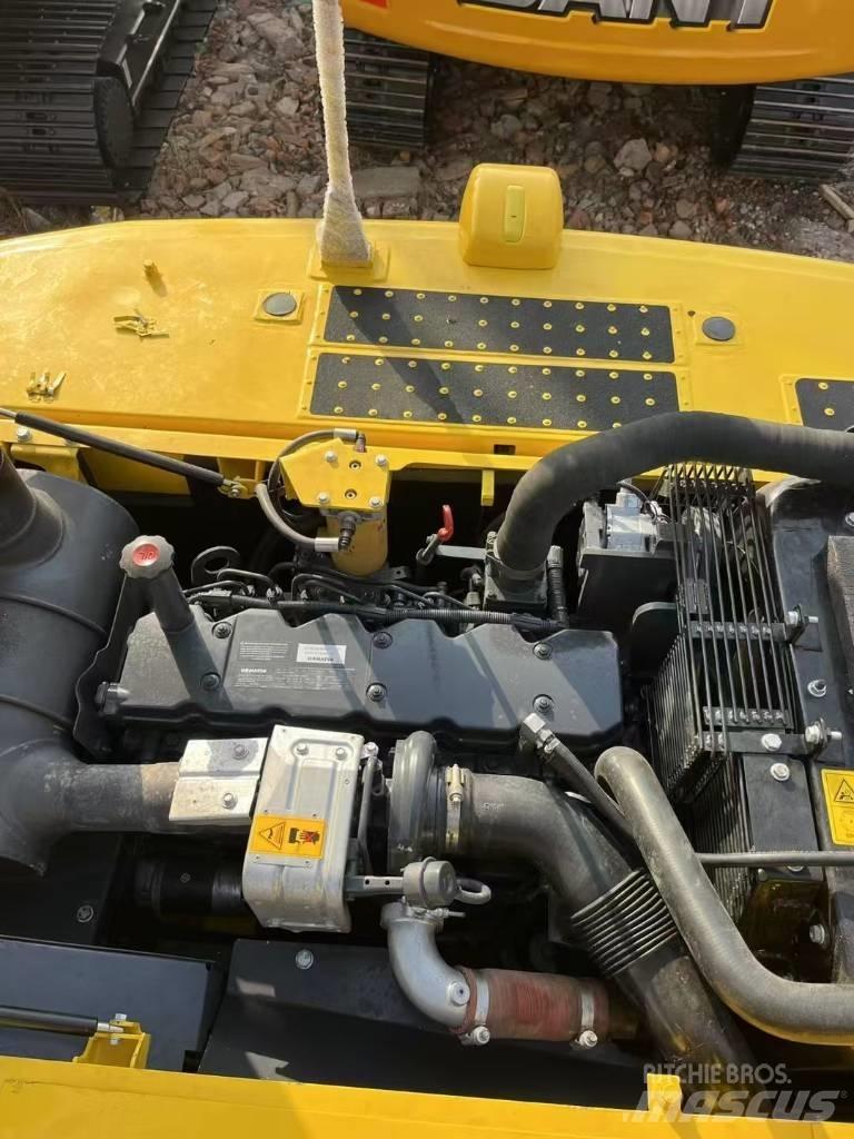 Komatsu 240-8 Гусеничные экскаваторы