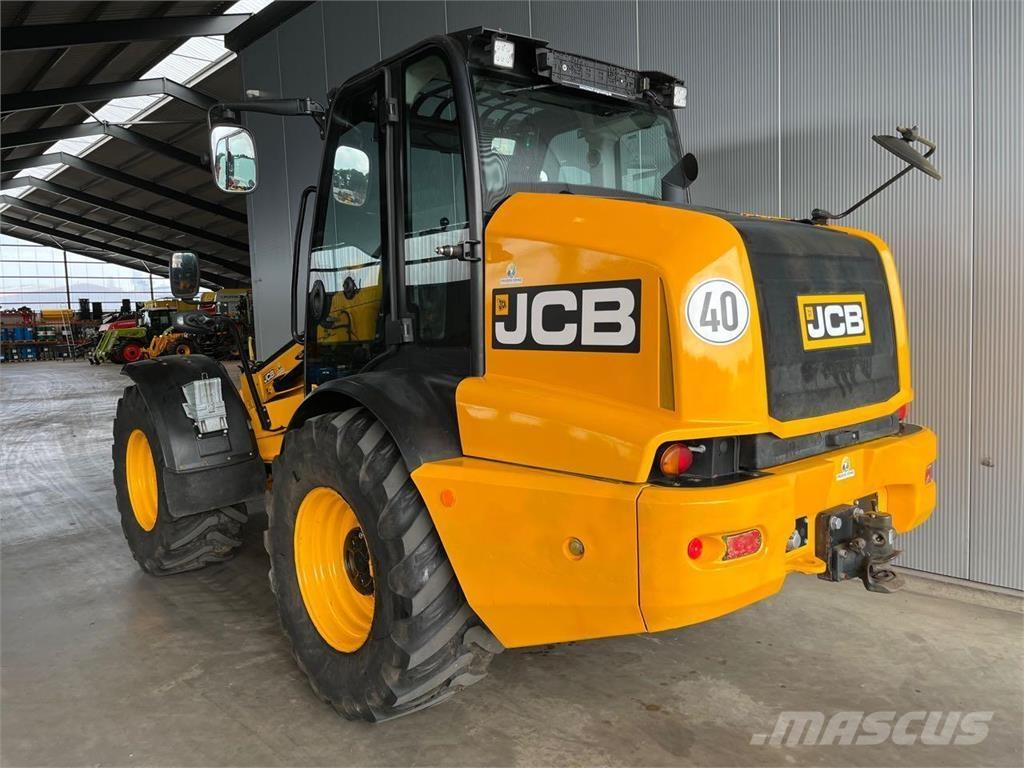 JCB TM 320 Agri Фронтальные погрузчики