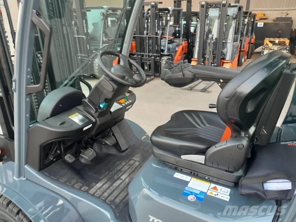 Toyota 52-8 FDF 30 Дизельные погрузчики