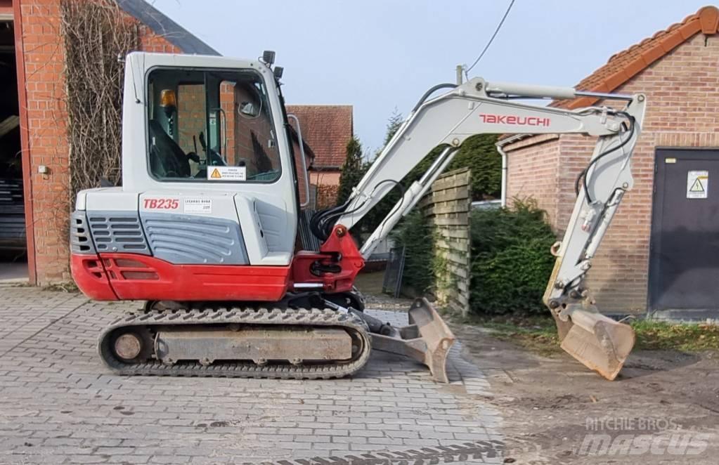 Takeuchi TB 235 Гусеничные экскаваторы