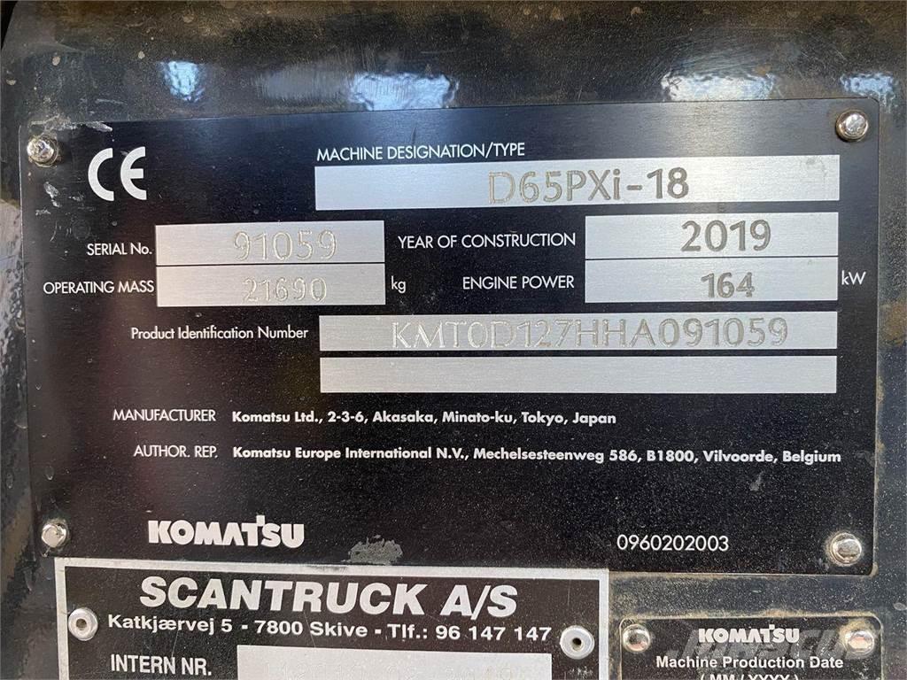 Komatsu D65PXI-18 Гусеничные бульдозеры