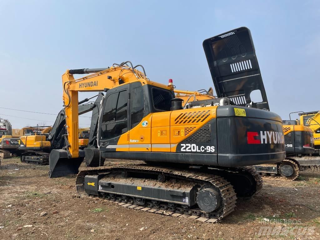 Hyundai 220-9S Гусеничные экскаваторы