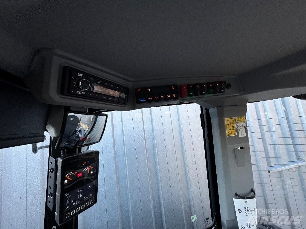 CAT 908 Фронтальные погрузчики