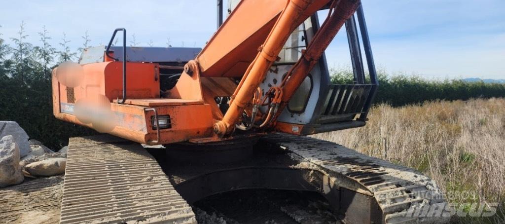 Hitachi EX 200 LC Гусеничные экскаваторы