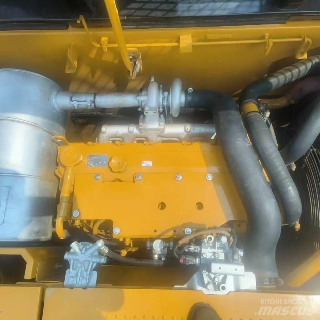 CAT 320D2 Гусеничные экскаваторы