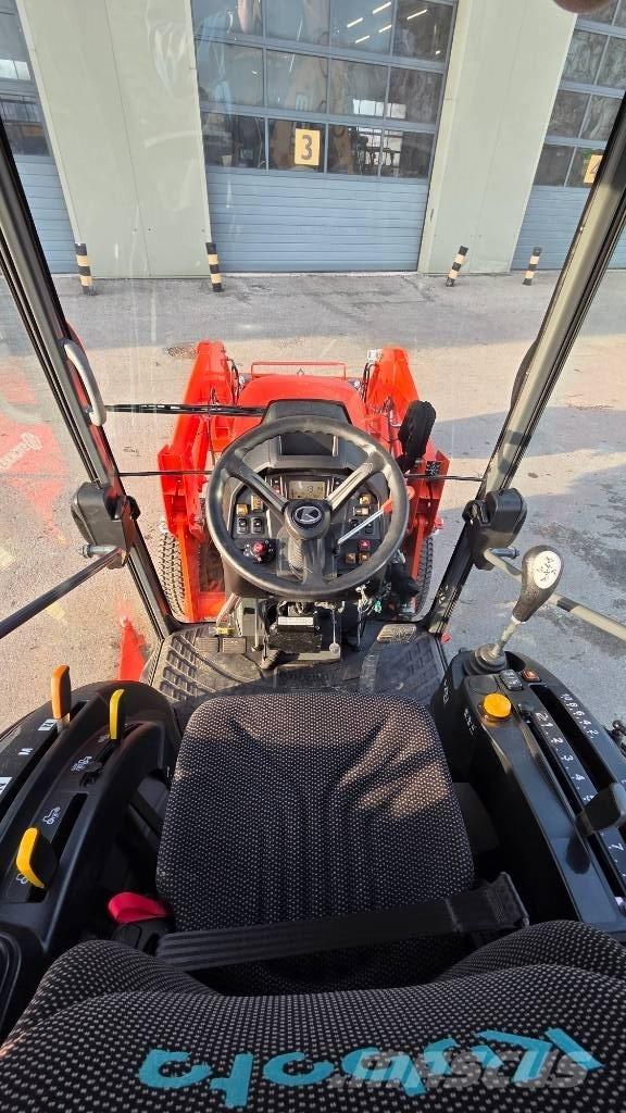 Kubota LX401 Коммунальные тракторы