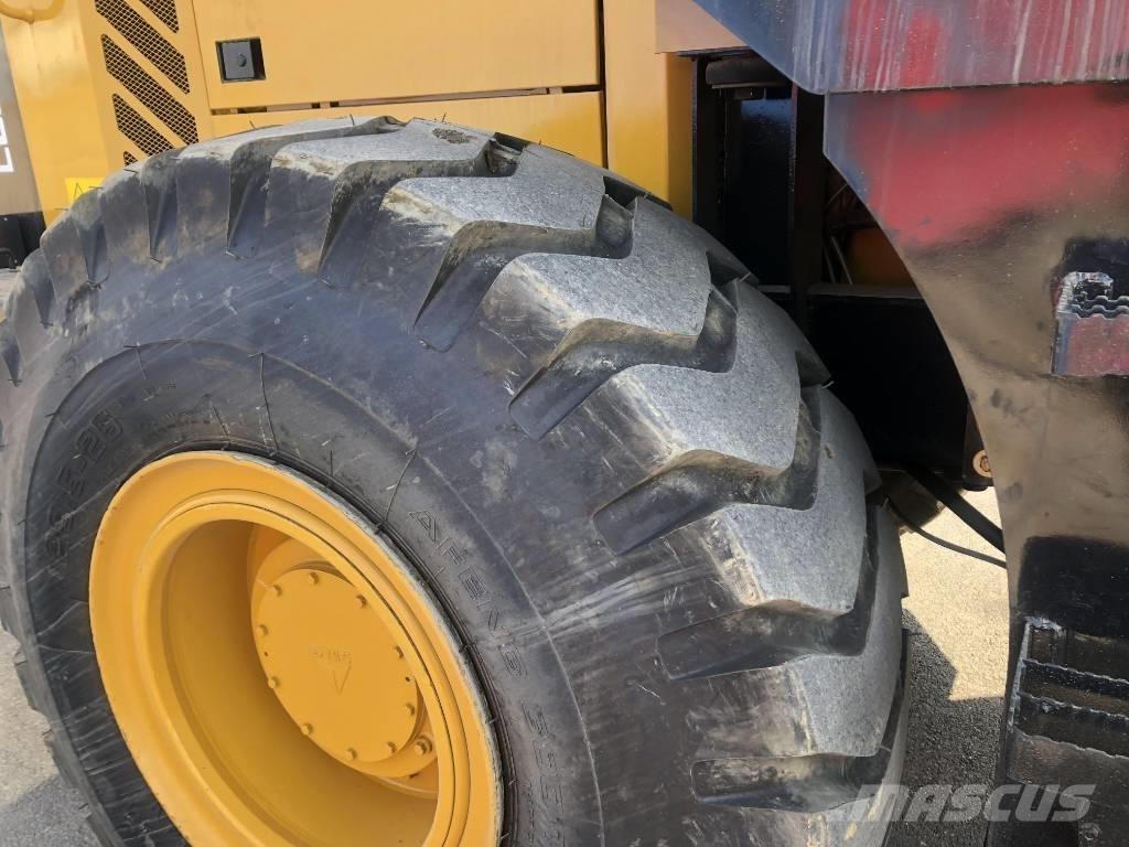 SDLG 956L Фронтальные погрузчики