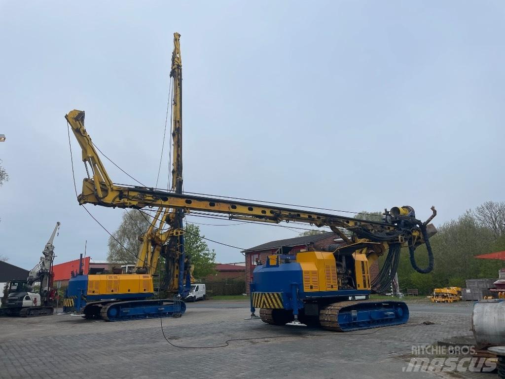 Bauer BG 15 H Гусеничные буровые установки
