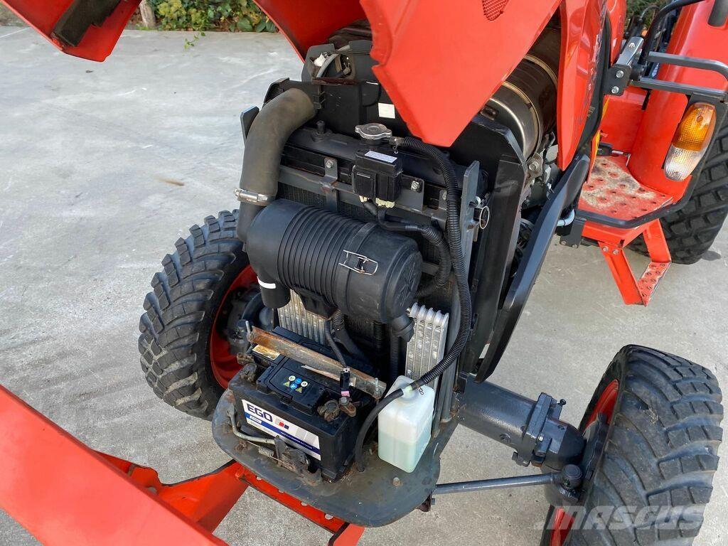 Kubota L1-382 Трактора