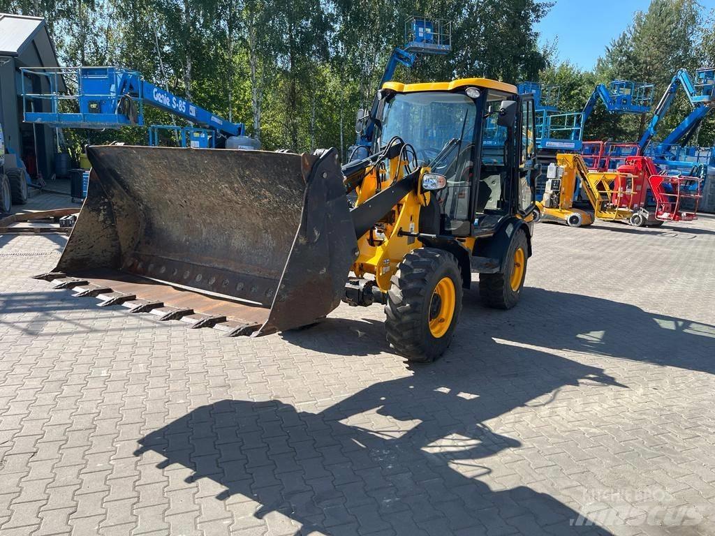JCB 406 Фронтальные погрузчики