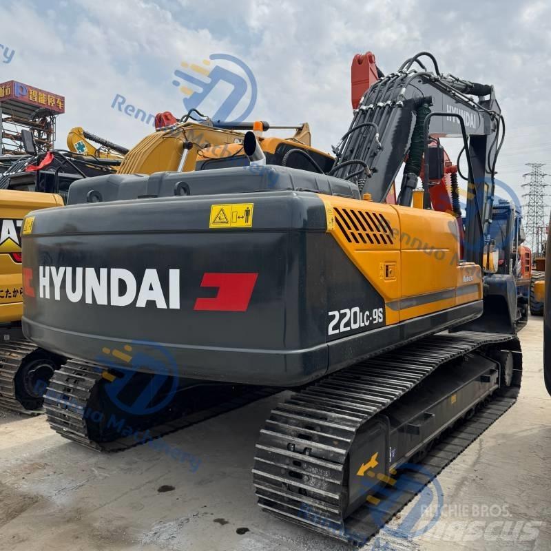 Hyundai R220-9S Гусеничные экскаваторы