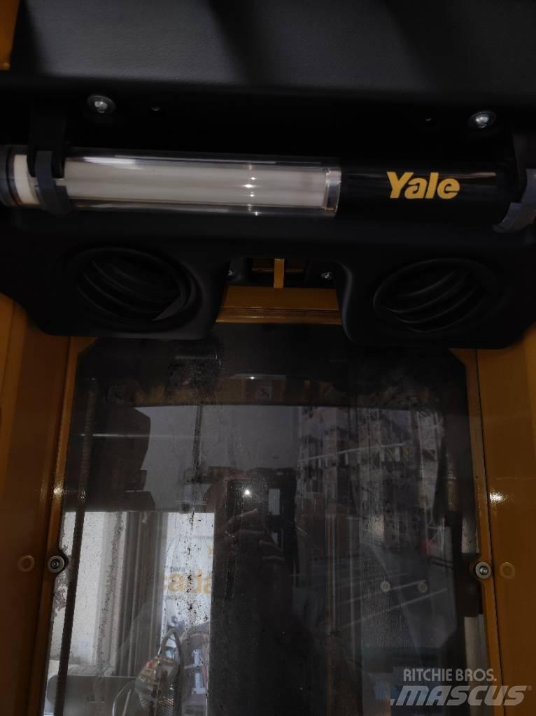 Yale MTC 13 Узкопроходные штабелёры
