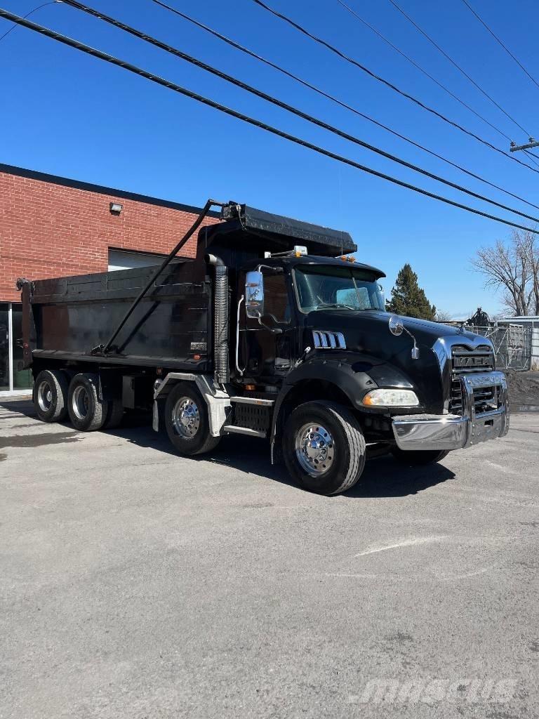 Mack GU813 Грузовики-Самосвалы
