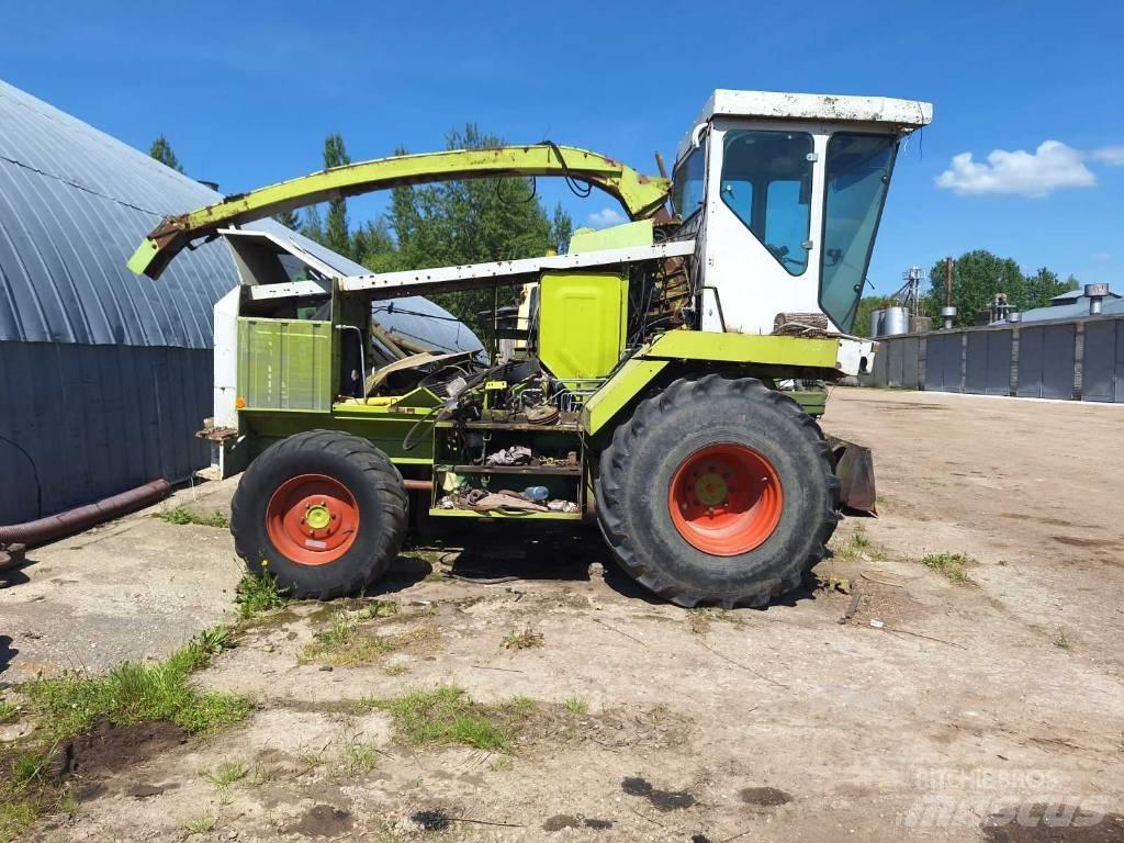 CLAAS Jaguar 690 Самоходные кормоуборочные комбайны