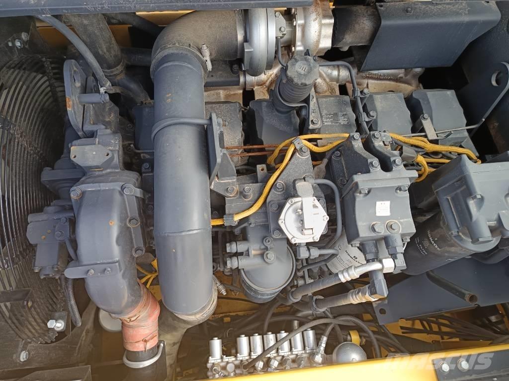 Komatsu PC450-8 Гусеничные экскаваторы