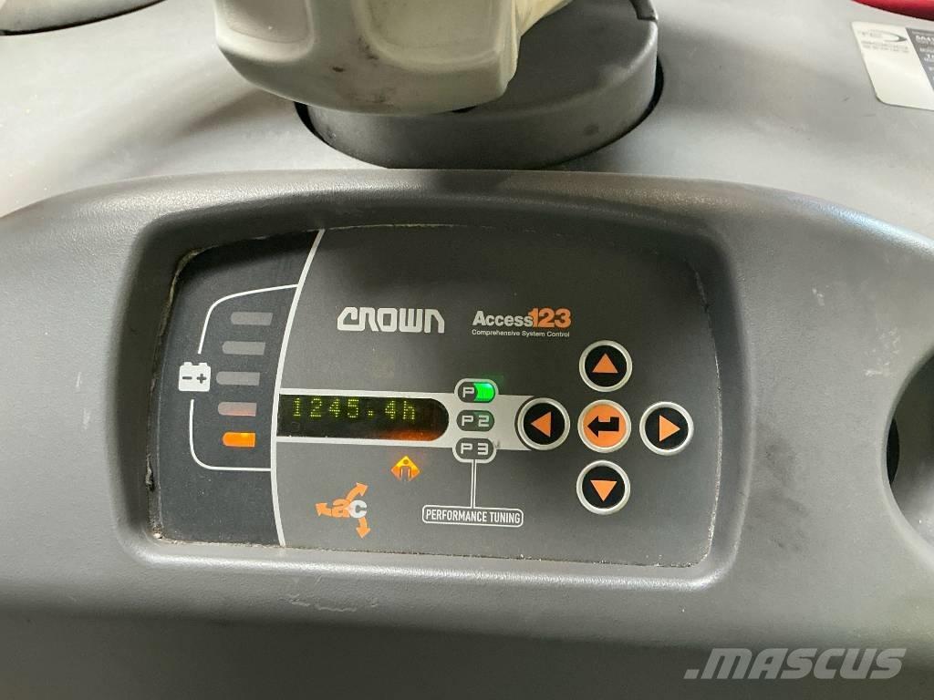 Crown TC 3000 Складские электротягачи