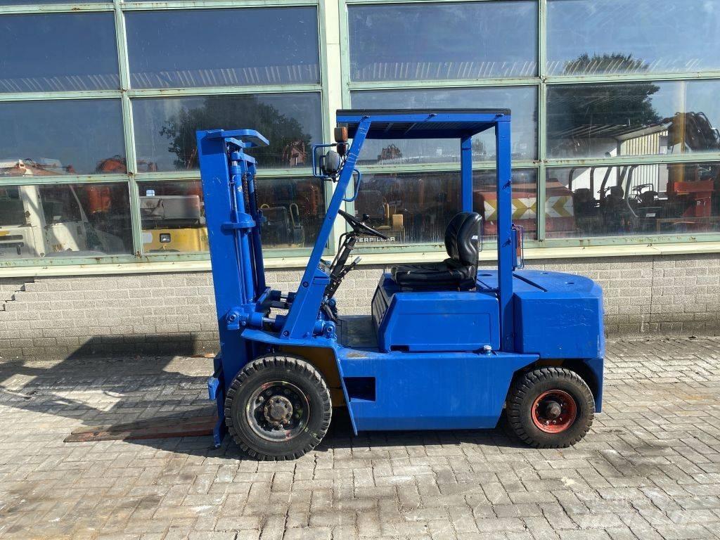 Komatsu FD 28-10 Дизельные погрузчики