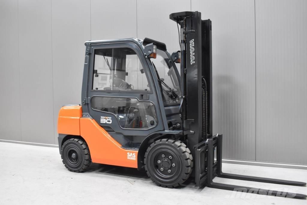 Toyota 06-8FD30F Дизельные погрузчики