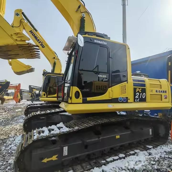 Komatsu PC 210 Гусеничные экскаваторы