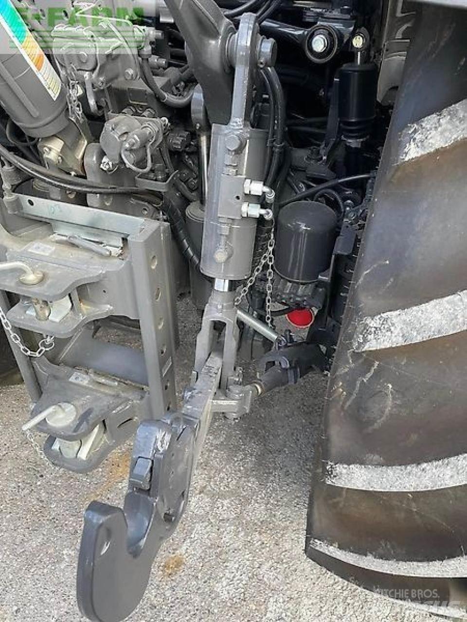 Valtra n155 Трактора