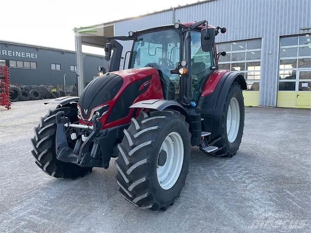 Valtra n155 Трактора