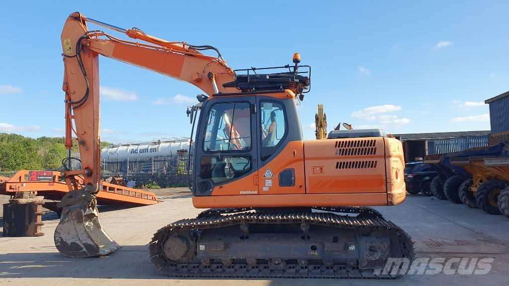Doosan DX160LC-3 Гусеничные экскаваторы