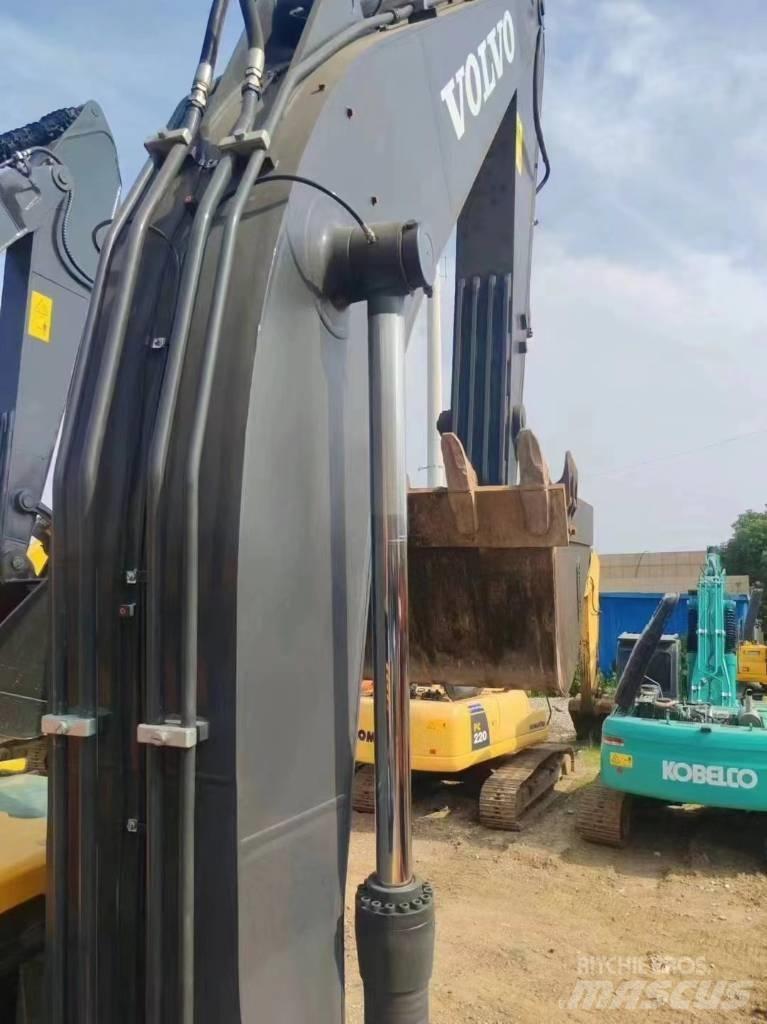 Volvo EC 240 Гусеничные экскаваторы