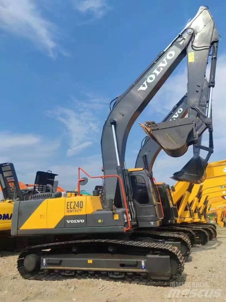 Volvo EC 240 Гусеничные экскаваторы