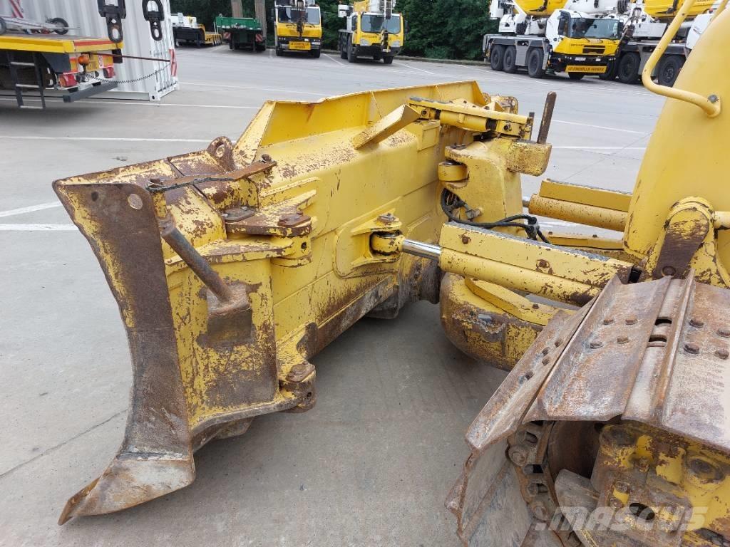 Komatsu D 61 PXi-23 Гусеничные бульдозеры
