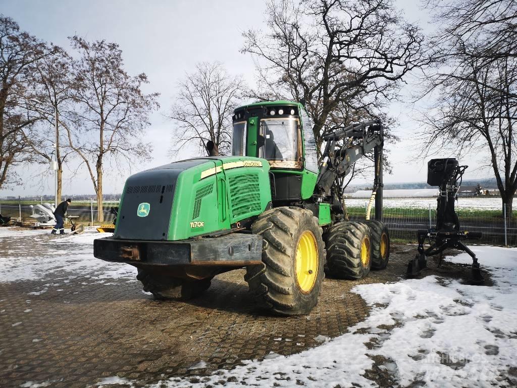 John Deere 1170 E Харвардеры