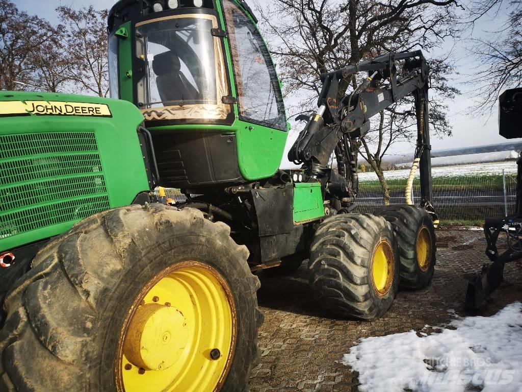 John Deere 1170 E Харвардеры