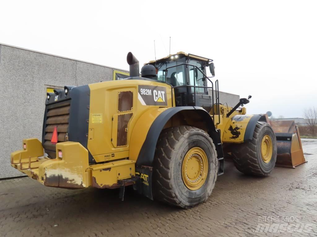 CAT 982 M Фронтальные погрузчики