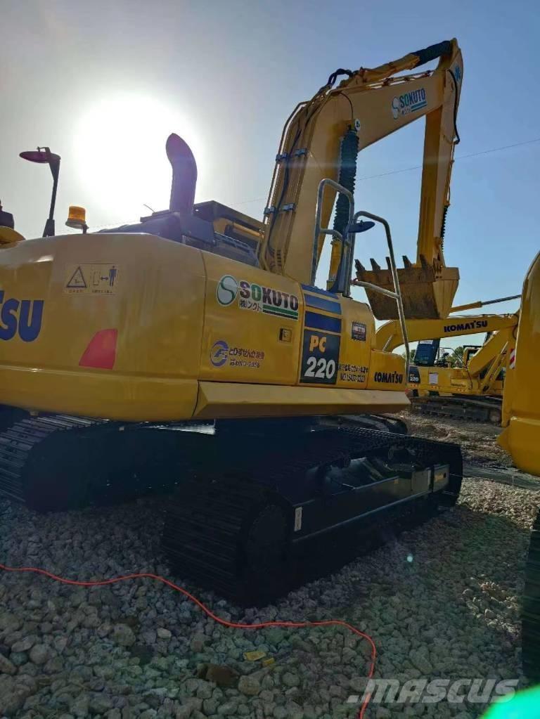 Komatsu PC 220-8 Гусеничные экскаваторы