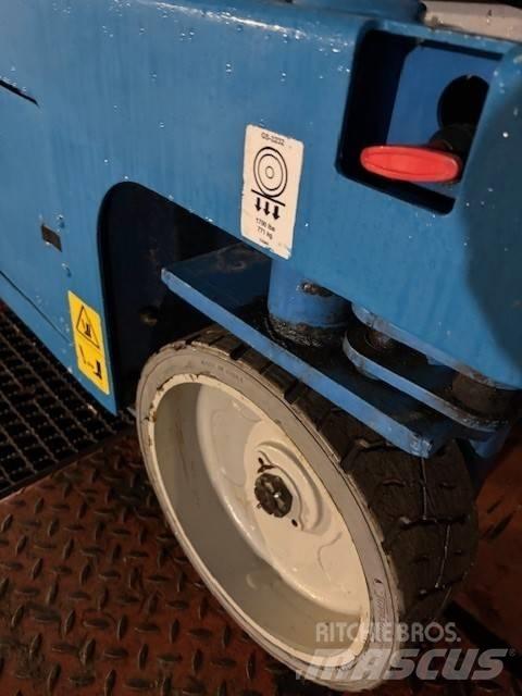 Genie GS 3232 Ножничные подъемники