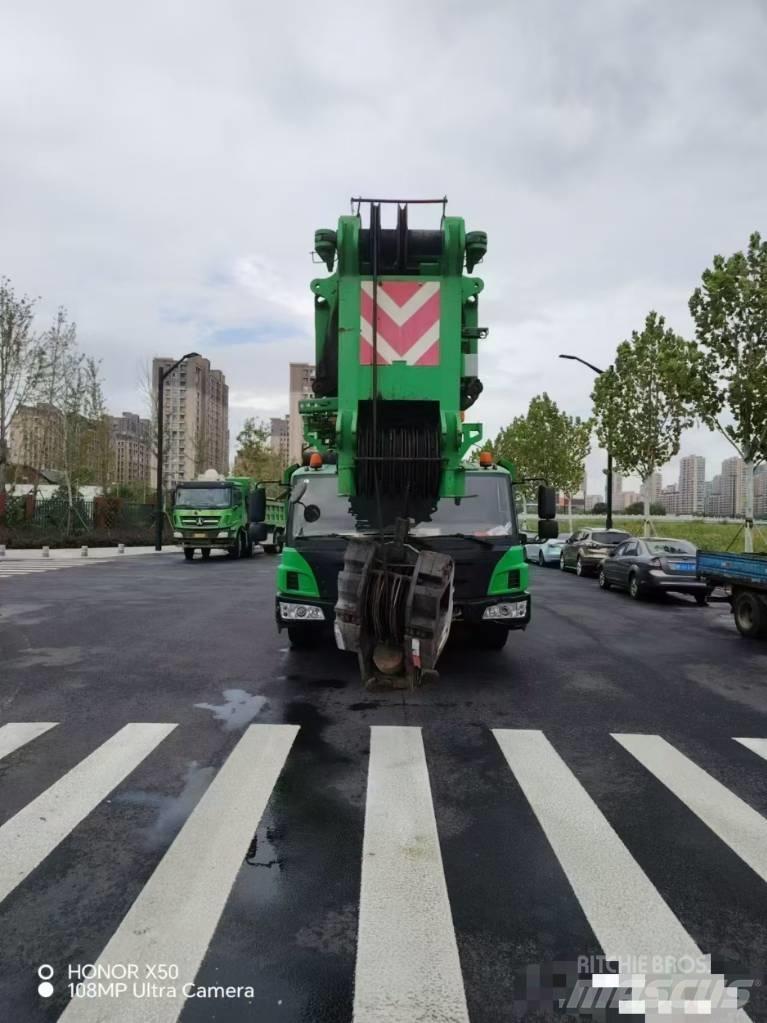 Sany SAC3000 Автокраны