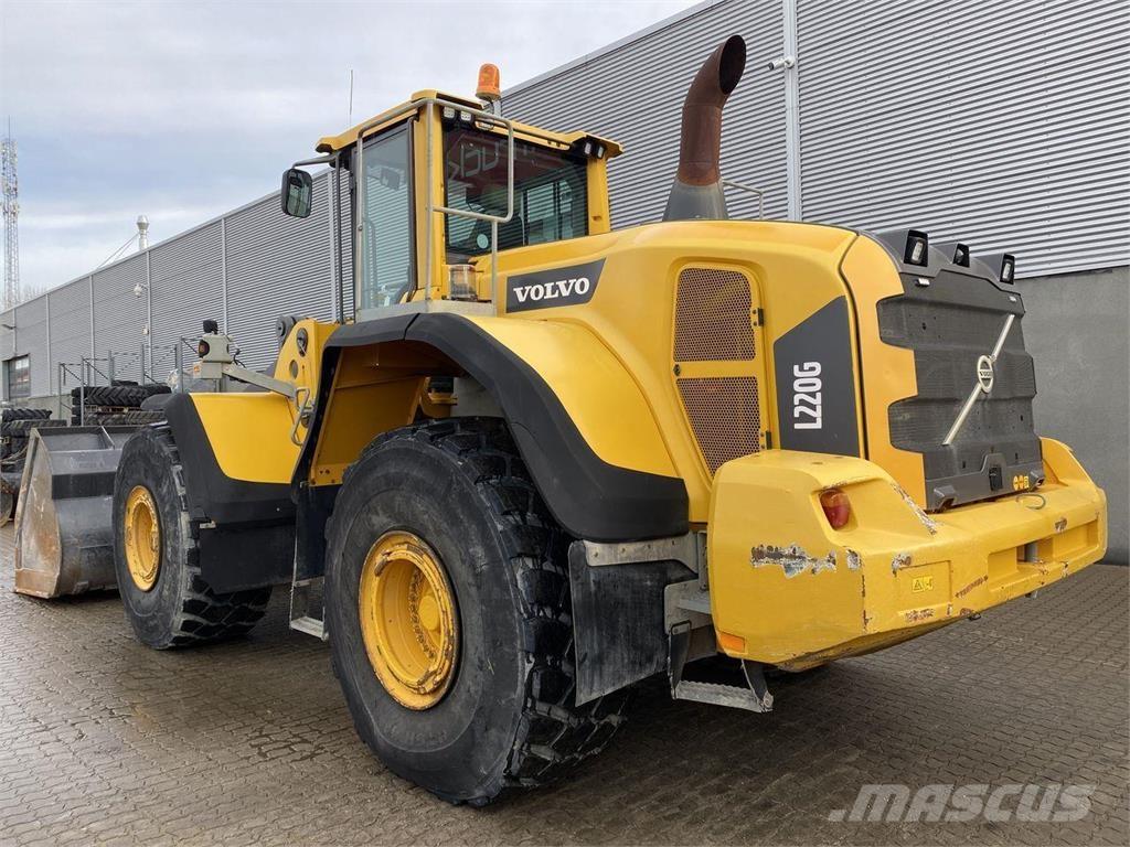 Volvo L220G Фронтальные погрузчики