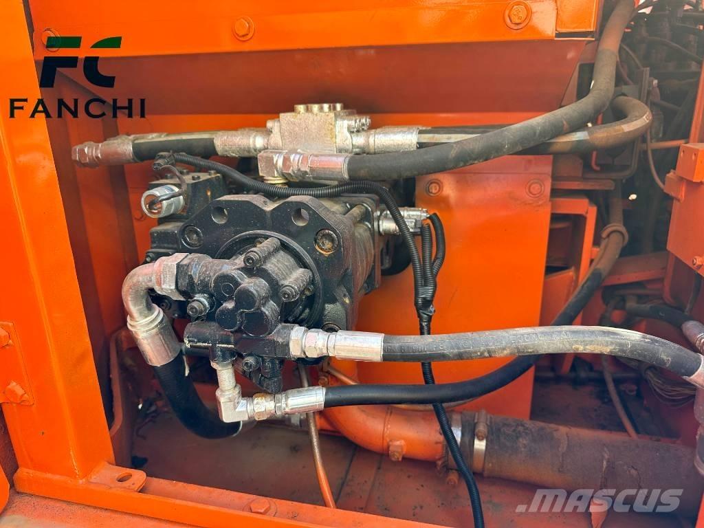 Doosan DX 140 LC Гусеничные экскаваторы