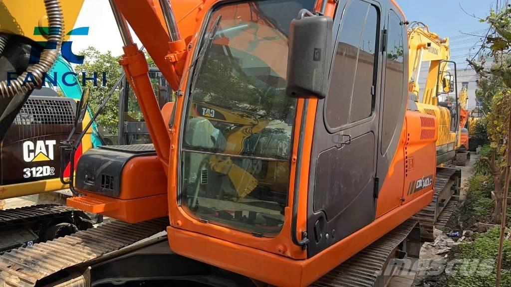Doosan DX 140 LC Гусеничные экскаваторы