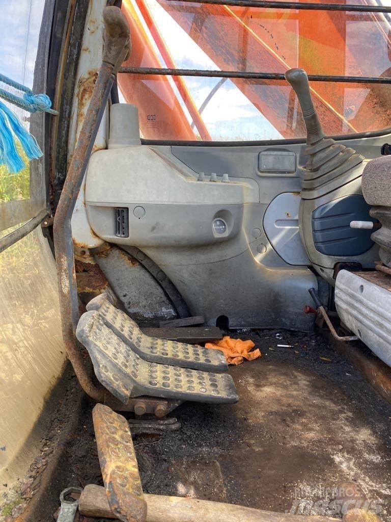 Hitachi EX 200-5 Гусеничные экскаваторы