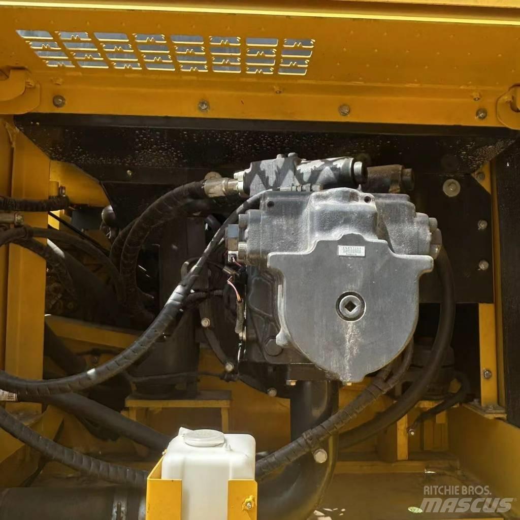 Komatsu 450-8 Гусеничные экскаваторы