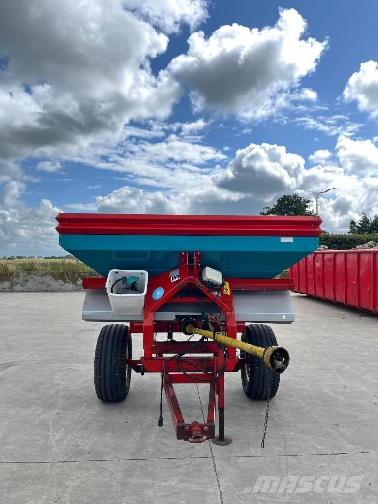 Sulky DPX 1500 Разбрасыватели минеральных удобрений