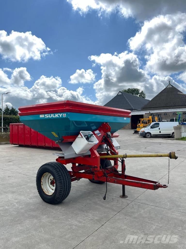 Sulky DPX 1500 Разбрасыватели минеральных удобрений