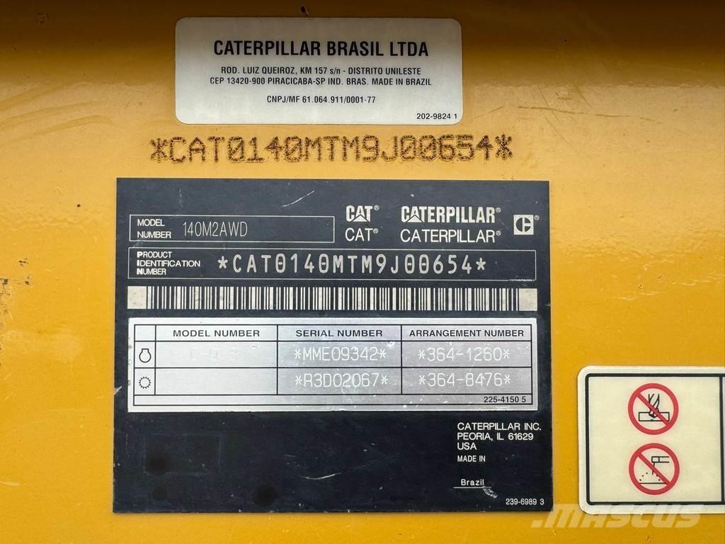 CAT 140M2 AWD Грейдеры
