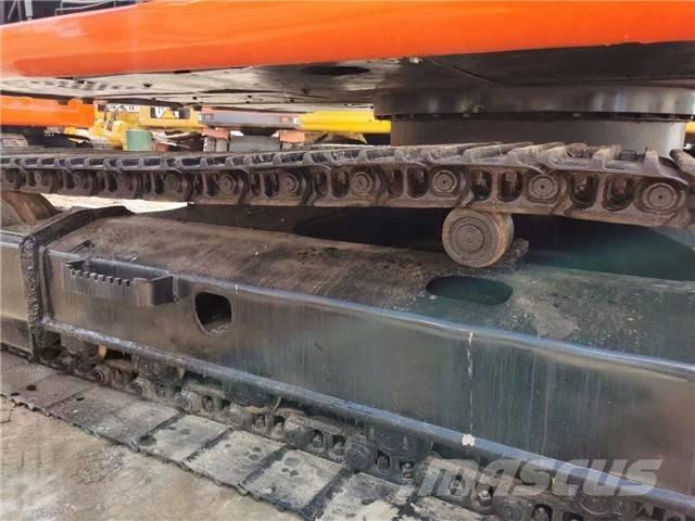 Hitachi EX 120 Гусеничные экскаваторы