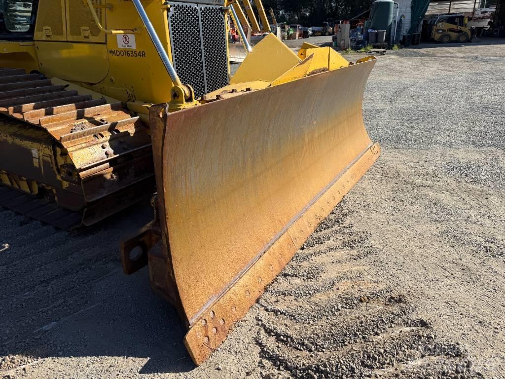 Komatsu D65PX-18 Гусеничные бульдозеры