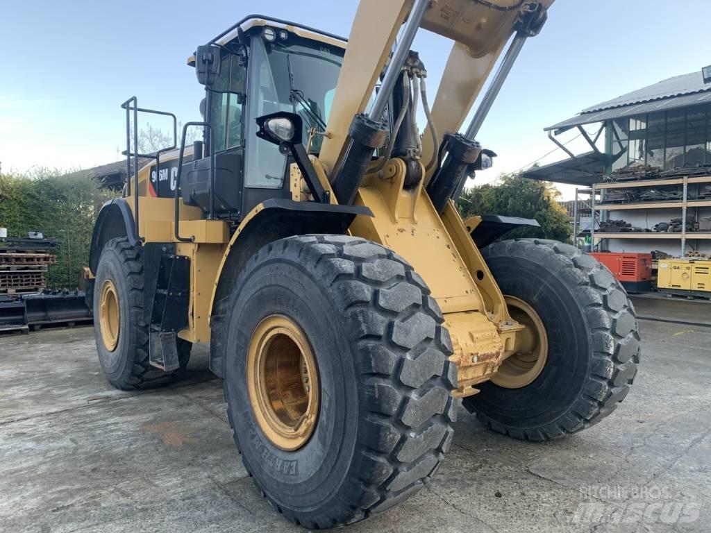 CAT 966 M Фронтальные погрузчики